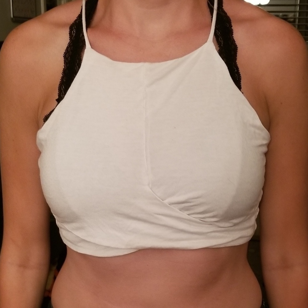 White wrap-front crop top - Picture 4 of 5